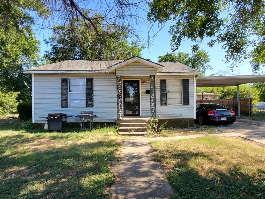 Property Photo:  4208 Patricia Street  TX 76117 