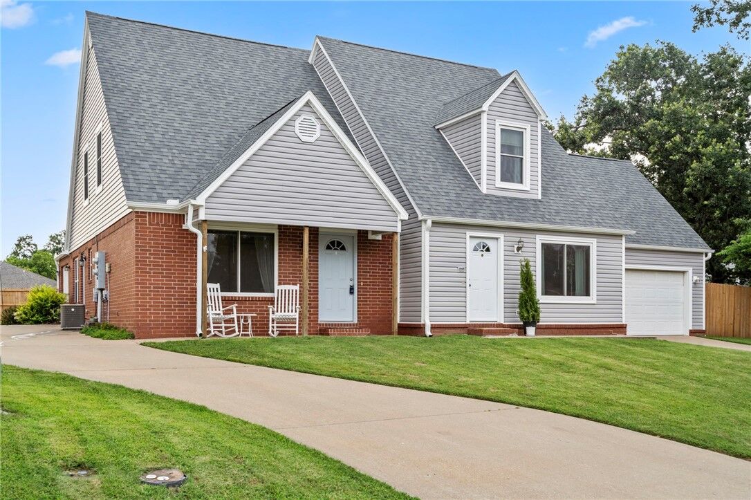 Property Photo:  504 Braithwaite Street A &Amp B  AR 72712 