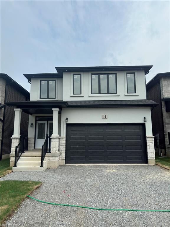 16 Dunlop Road — photo 1