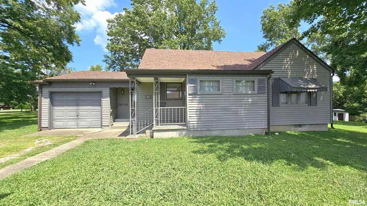 110 W 7th Street  Johnston City IL 62951 photo