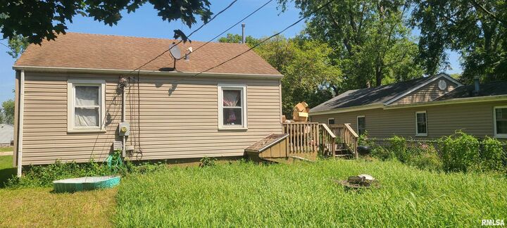 Property Photo: 1721 N Logan Street IL 61523