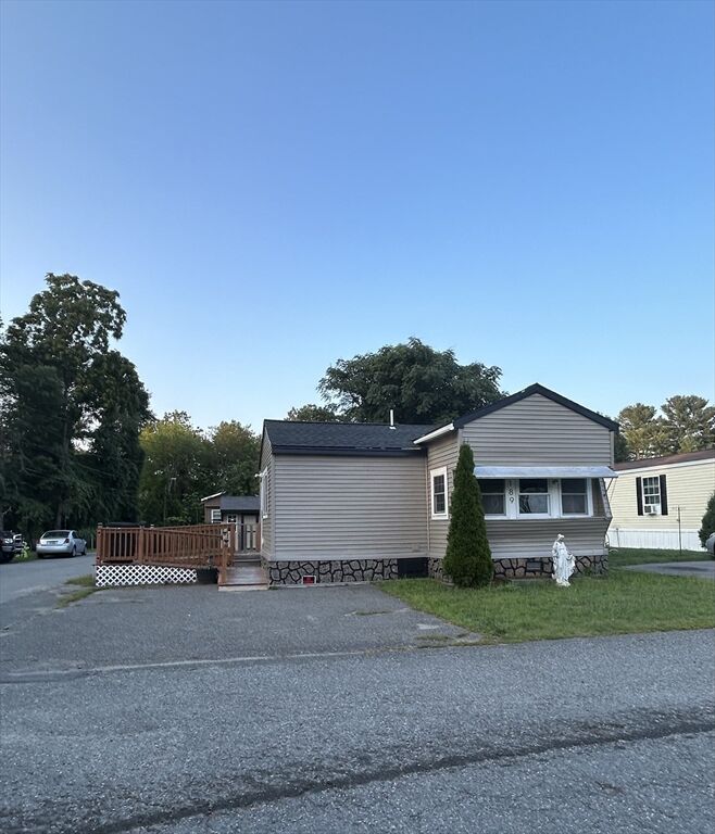 Property Photo:  189 Lakeview Street  MA 01876 