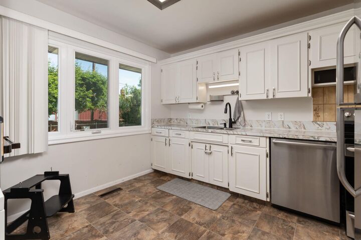Property Photo: 5208 45A Avenue AB T4V 0C7