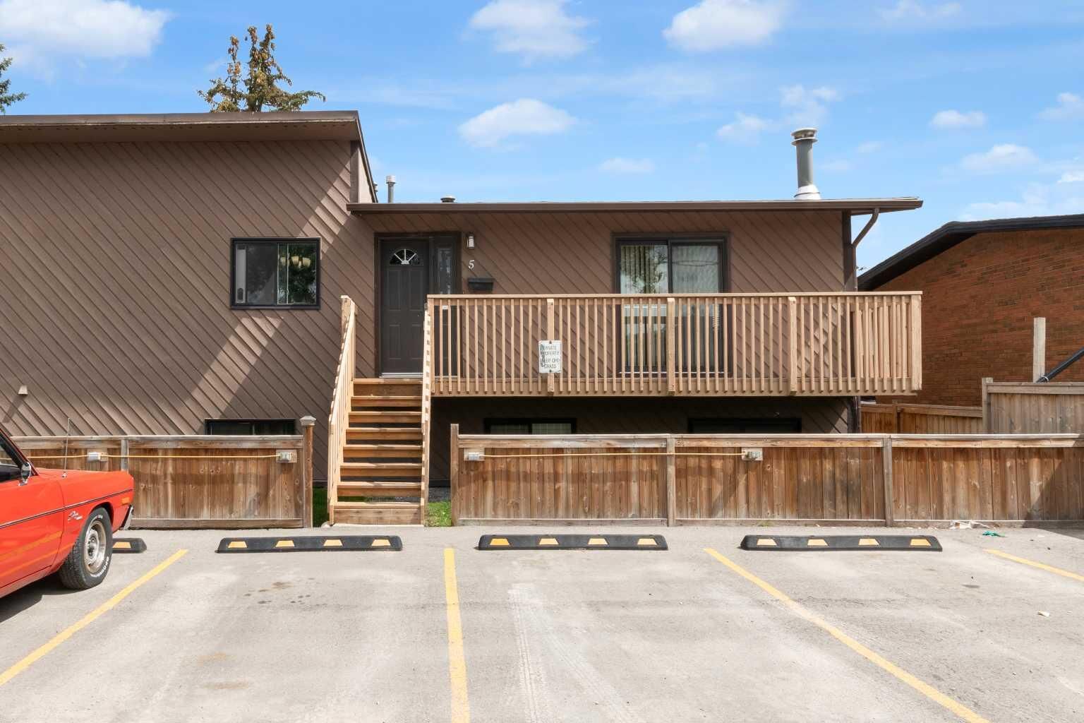 Property Photo:  4527 73 Street NW 5  AB T3B 2M3 