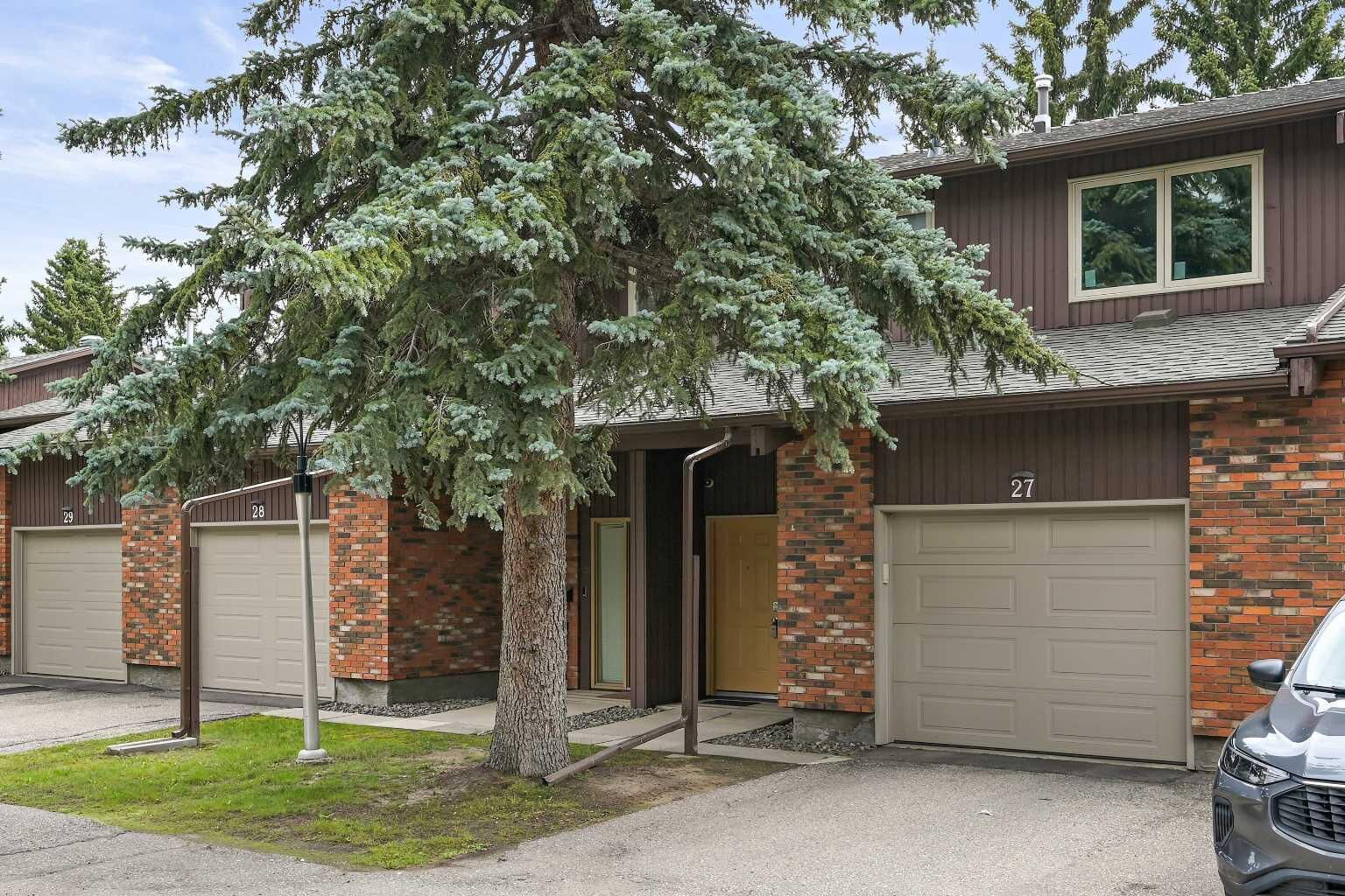 Property Photo:  2323 Oakmoor Drive SW 27  AB T2V 4T2 