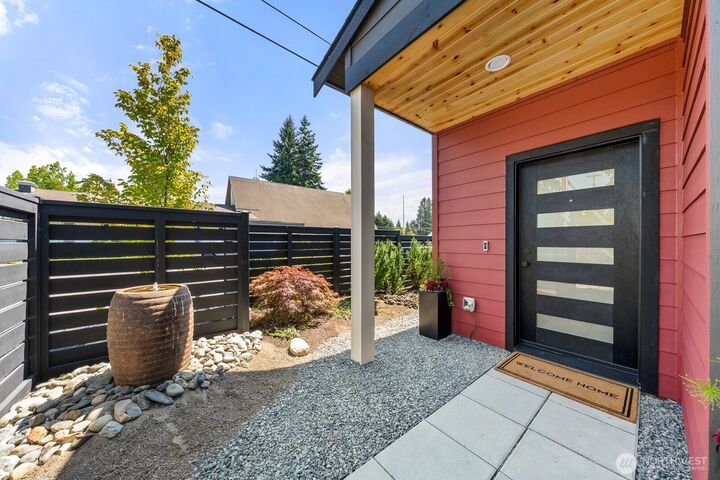 Property Photo:  13213  1st Avenue NW 1  WA 98177 