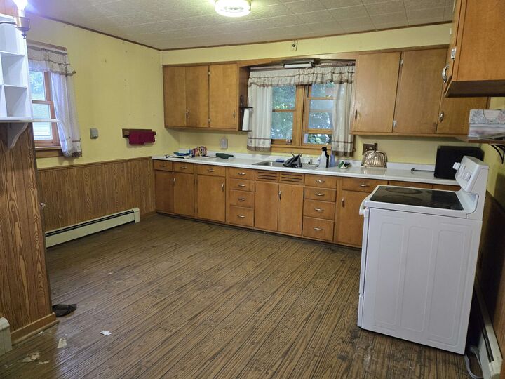 Property Photo:  706 W 11th Avenue  WI 54902-6312 