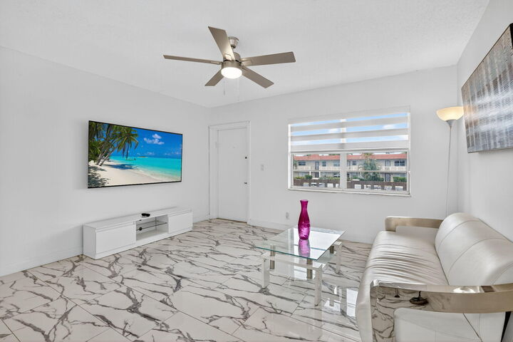 Property Photo:  5 Abbey Lane 204  FL 33446 