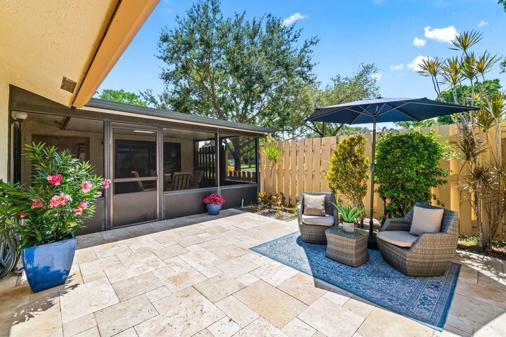 Property Photo:  825 NW 29th Avenue B  FL 33445 
