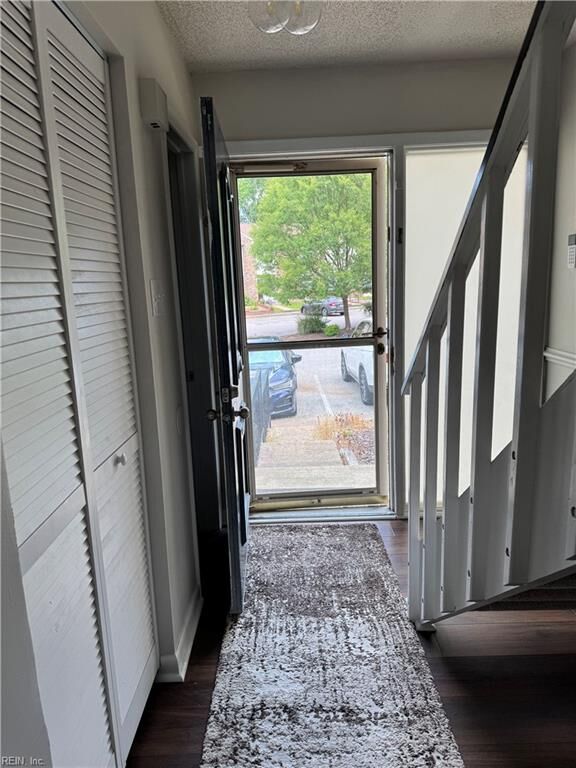 Property Photo: 5025 Clairmont Ct VA 23462