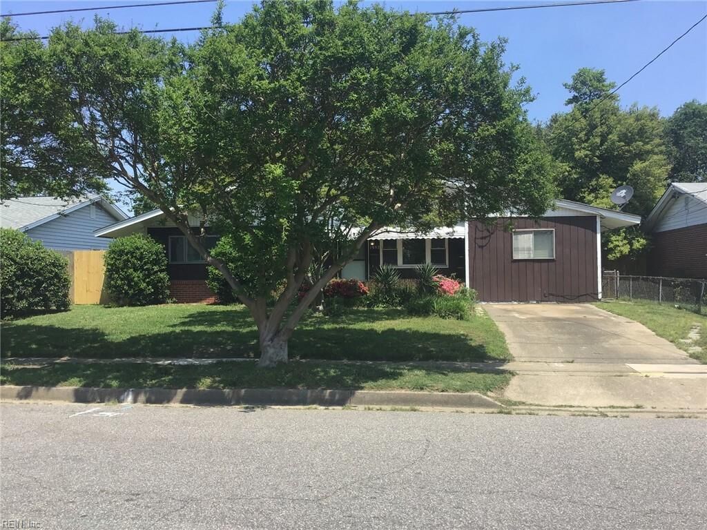 Property Photo:  1952 Kingston Ave  VA 23503 