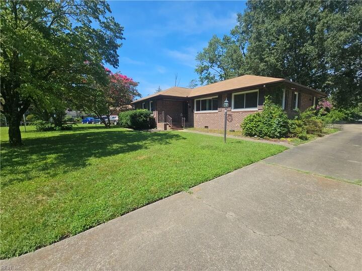 Property Photo:  403 Woodland Rd  VA 23669 