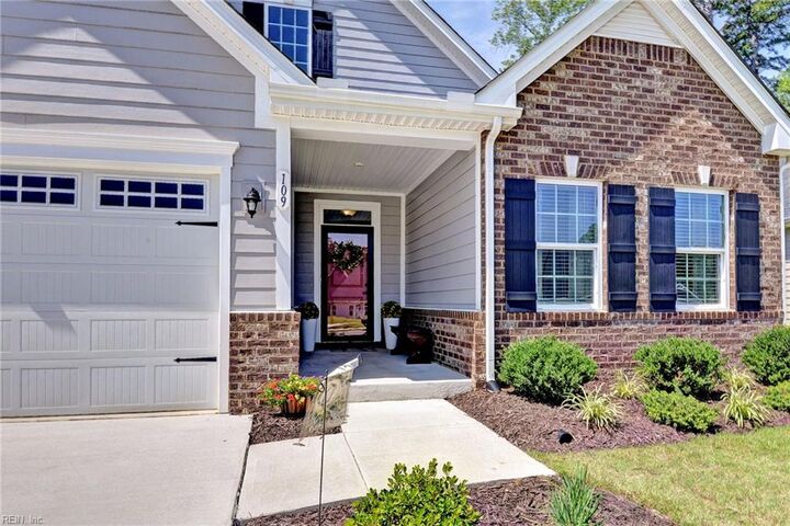 Property Photo:  109 Apprentice Lndg  VA 23185 