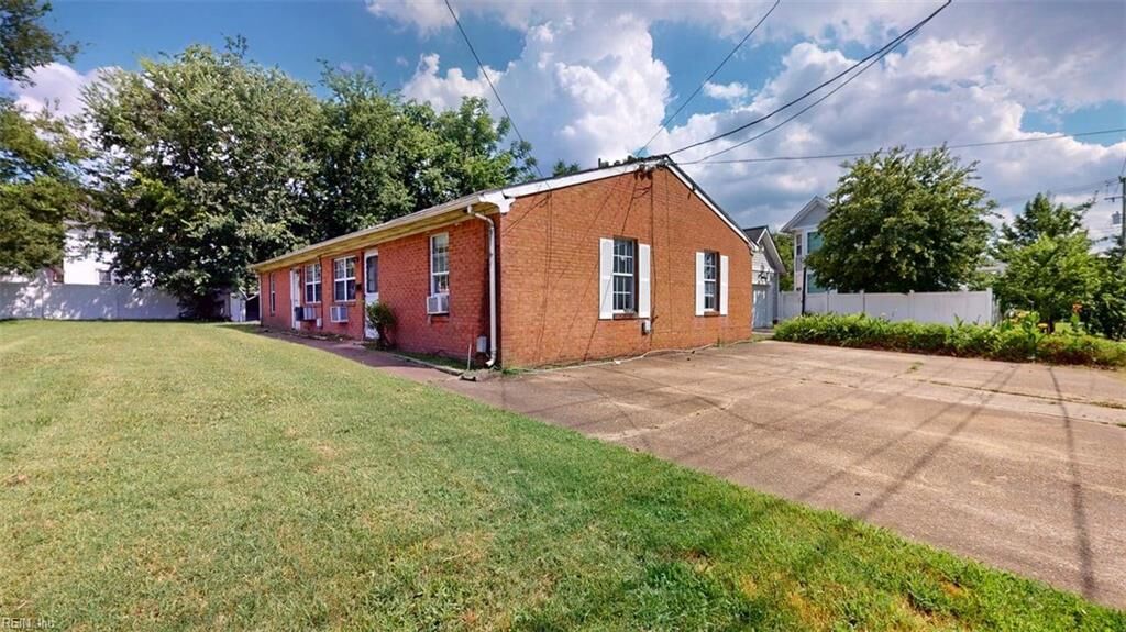 Property Photo: 950 Hanson Ave A-B VA 23504
