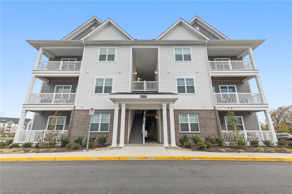 Property Photo:  1509 Waitsel Dr 204  VA 23320 