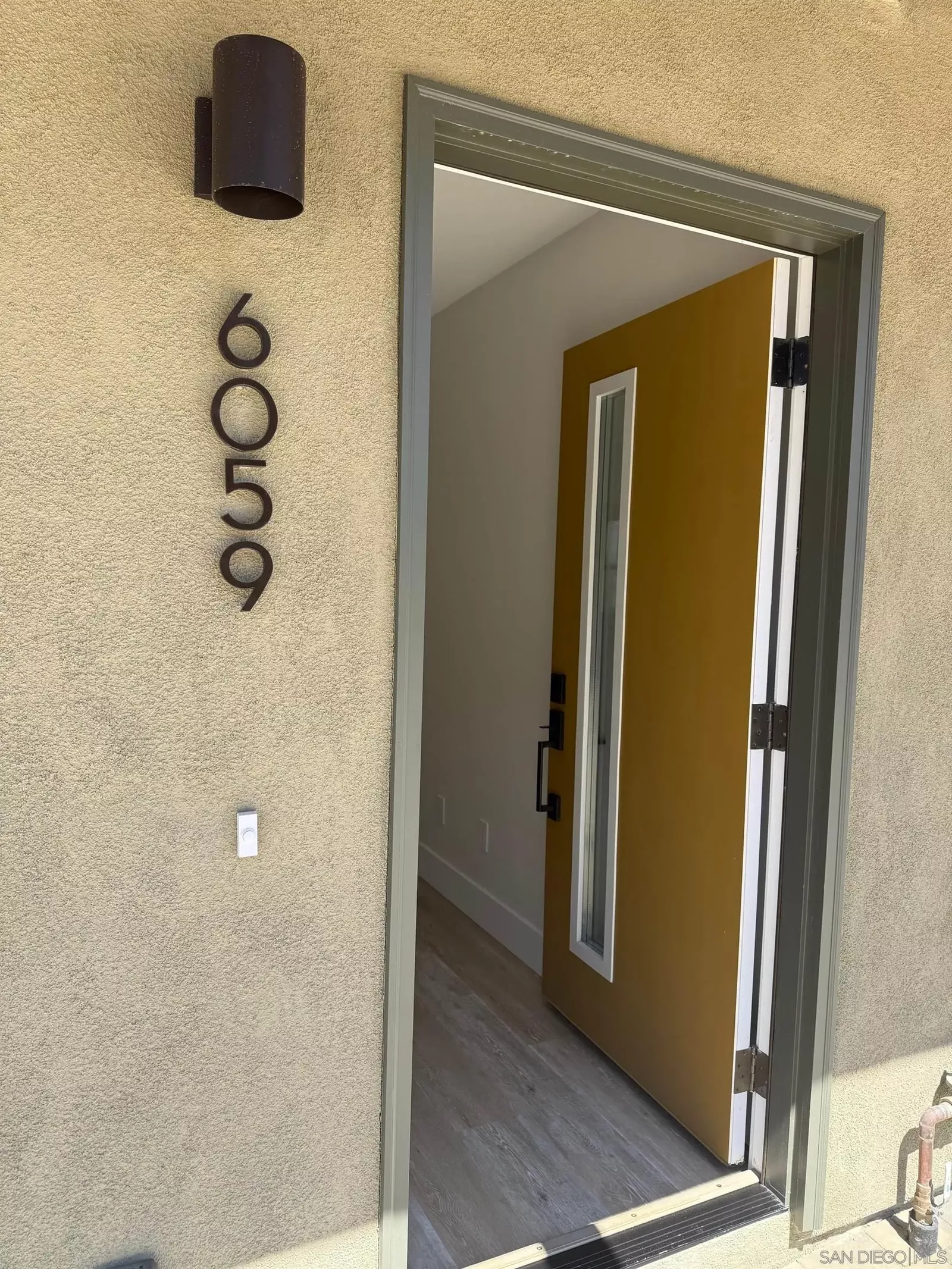 Property Photo:  6059 La Jolla Hermosa  CA 92037 