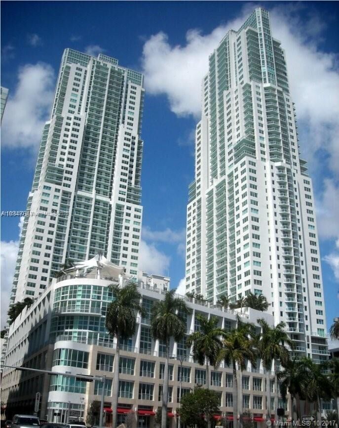 Property Photo:  253 NE 2nd St 3306  FL 33132 