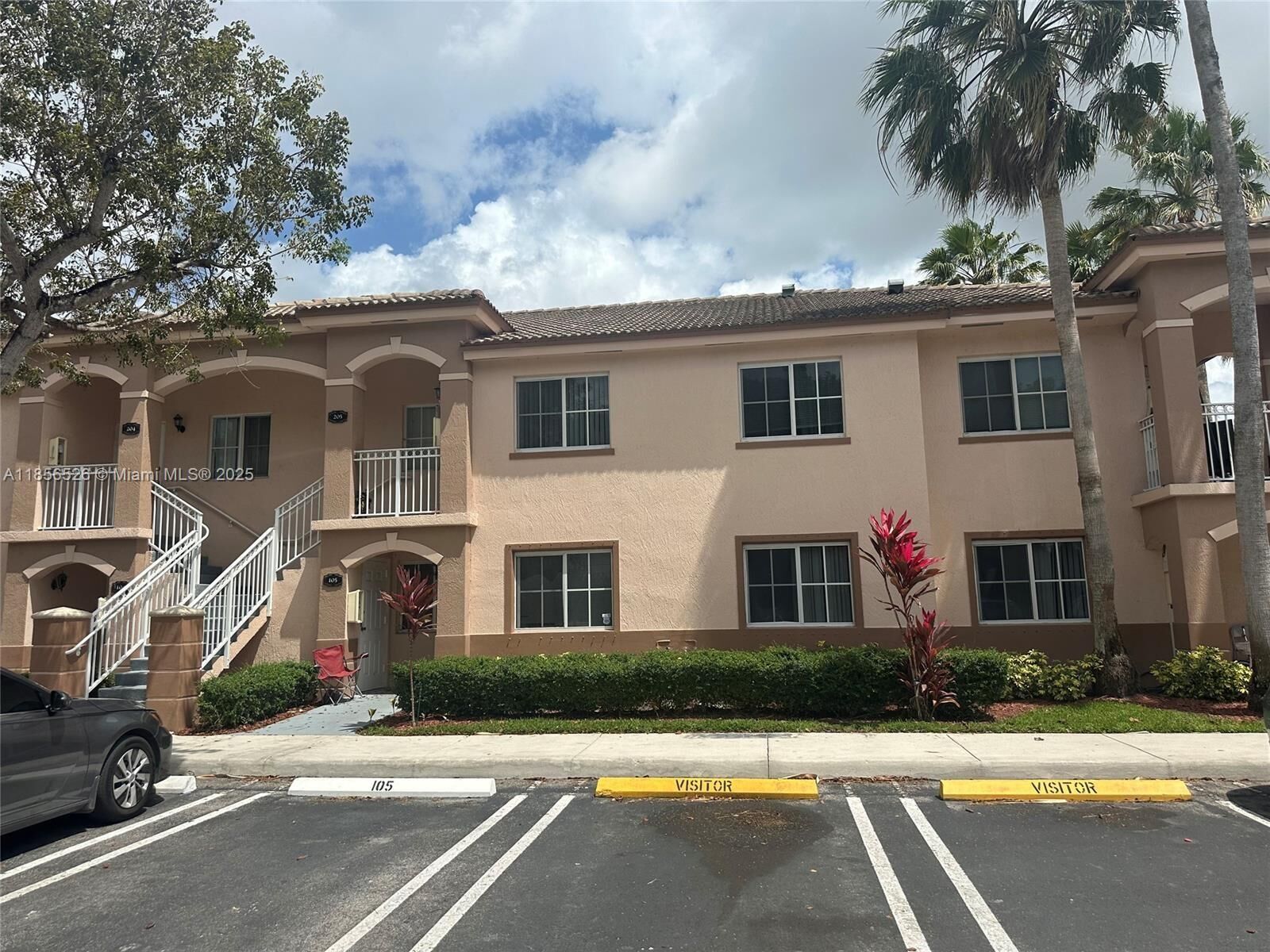 Property Photo:  1251 SE 29th St 102-26  FL 33035 