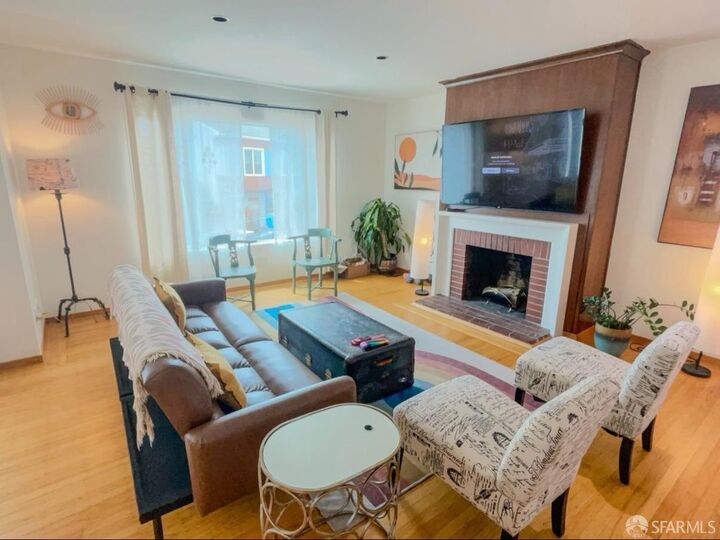 Property Photo: 148 Marview Way CA 94131