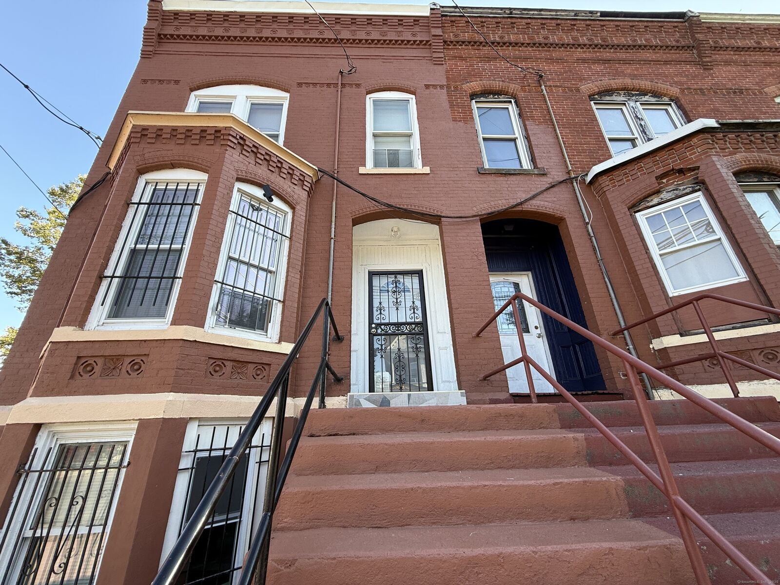 Property Photo:  386 Barnum Avenue  CT 06608 