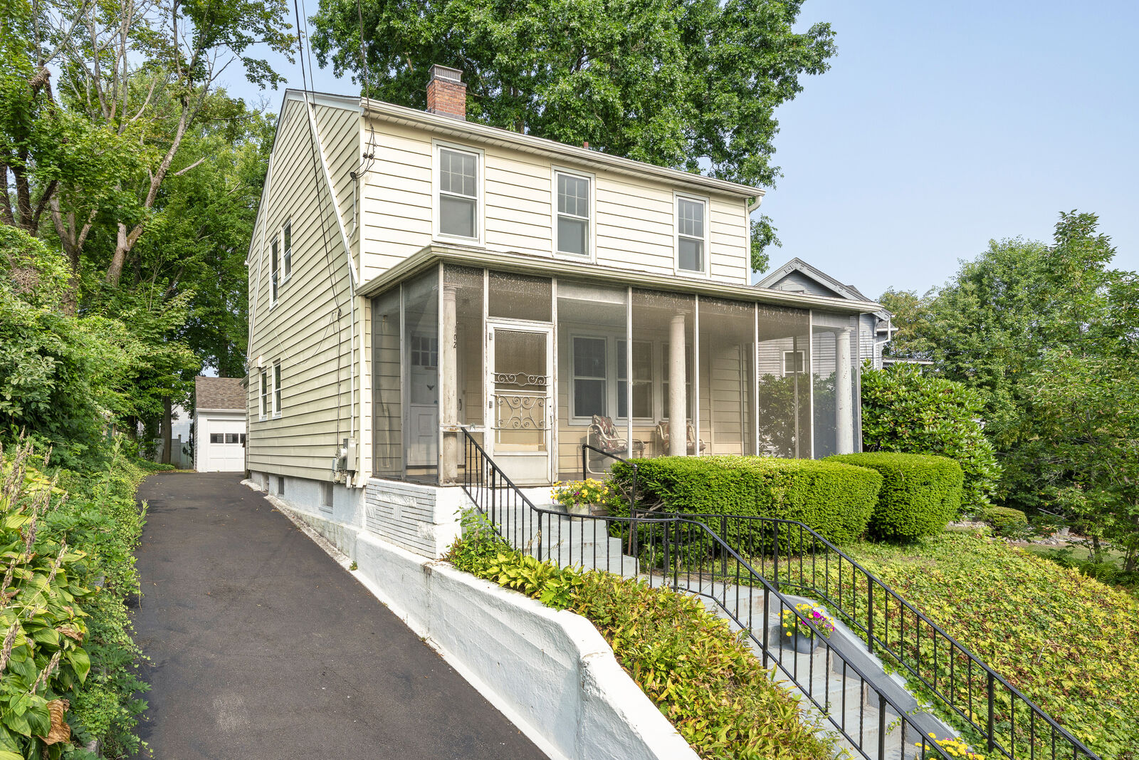 Property Photo:  102 West Prospect Street  CT 06515 