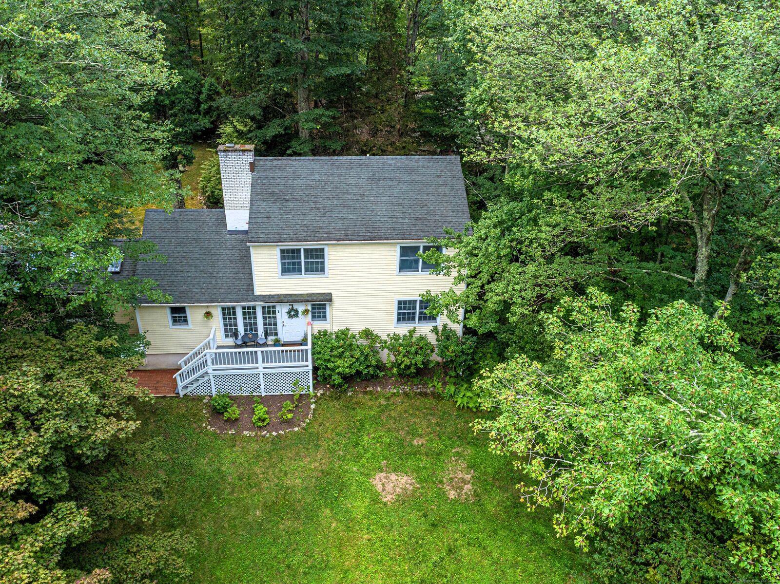 Property Photo:  1 Graystone Lane  CT 06880 