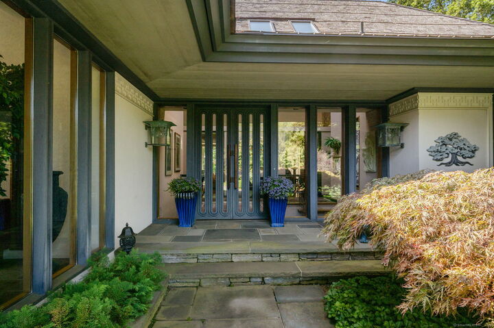 Property Photo:  66 Cove Road Road  CT 06371 
