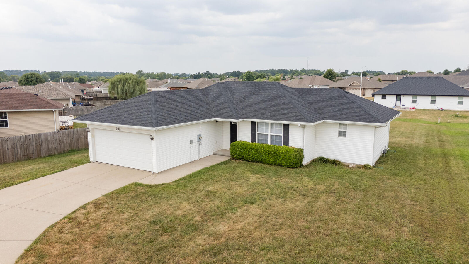 Property Photo:  101 Spruce Avenue  MO 65631