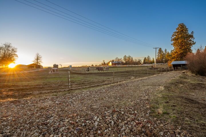 Property Photo:  13000 S Sands Rd  WA 99036 
