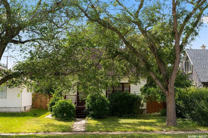 Property Photo:  1270 Pasqua Street  SK S4T 4L2 
