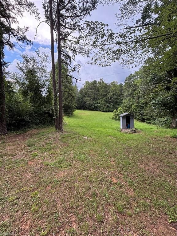 Property Photo: 1283 Gene Martin Road NC 27052