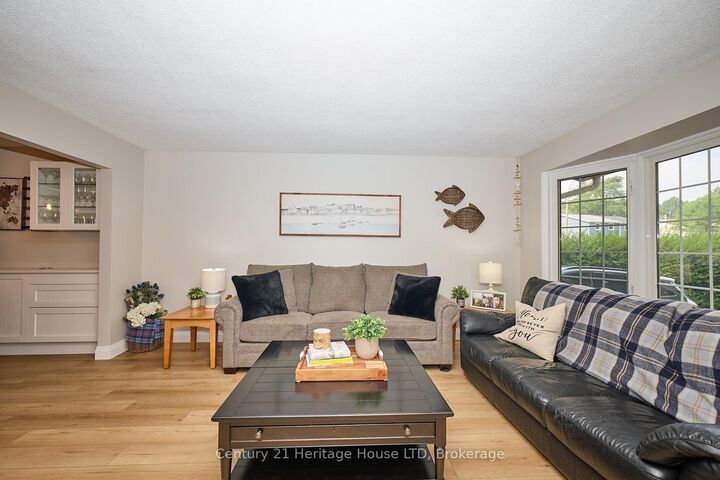 Property Photo:  25 Birchpark Drive  ON L3M 4M9 