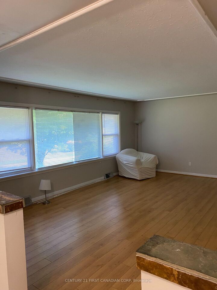 Property Photo: 270 Sarnia Road ON N6G 1M9