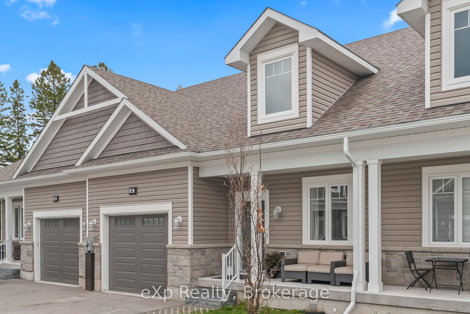 Property Photo:  24 George Street N 4  ON N0G 1Z0