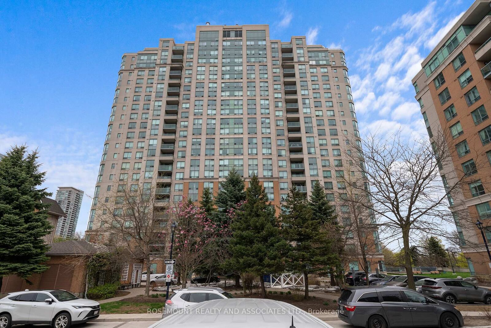Property Photo: 125 Omni Drive 2039 ON M1P 5A9