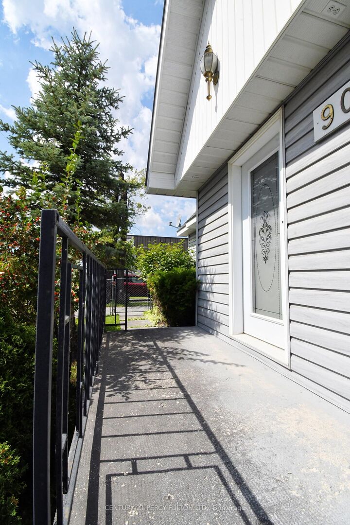 Photo de la propriété: 900 Prince Street ON P0L 1N0