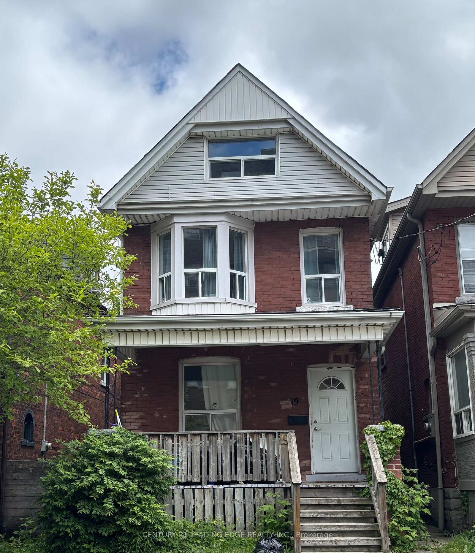 Property Photo: 19 Erie Avenue Upper ON L8N 2W5