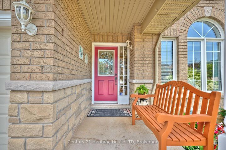 Photo de la propriété: 222 Dorchester Drive ON L3M 5K8