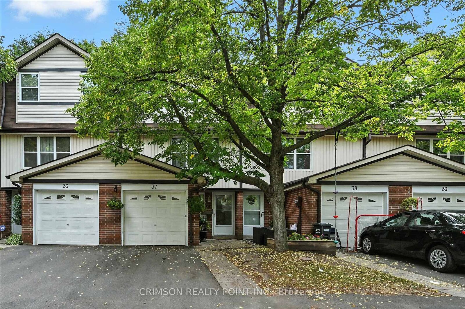 Property Photo:  235 Bronte Street S 37  ON L9T 3V8 