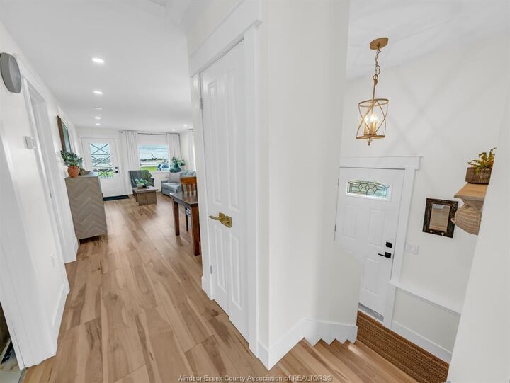 Property Photo: 520 Mersea Rd 3 ON N8H 3V5