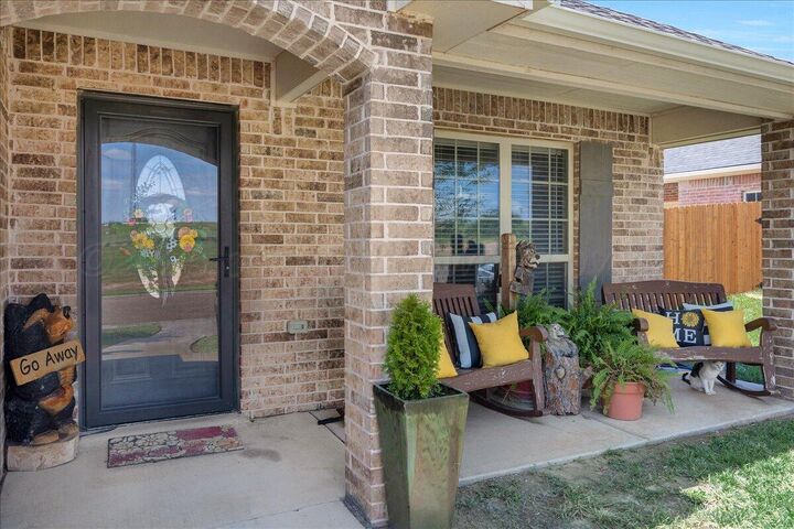 Property Photo: 6 Canyon East Parkway TX 79015-1223