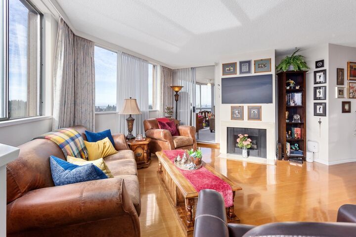 Photo de la propriété:  11881 88 Avenue 1403  BC V4C 8A2 
