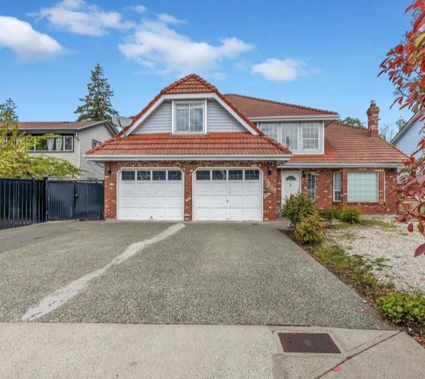 Property Photo:  12425 69A Avenue  BC V3W 0L8 