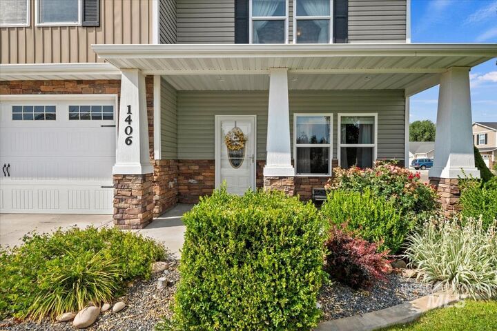Property Photo:  1406 W Crystal Falls Ave  ID 83651 