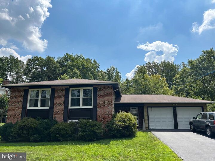 8904 Grass Valley Court  Springfield VA 22153 photo