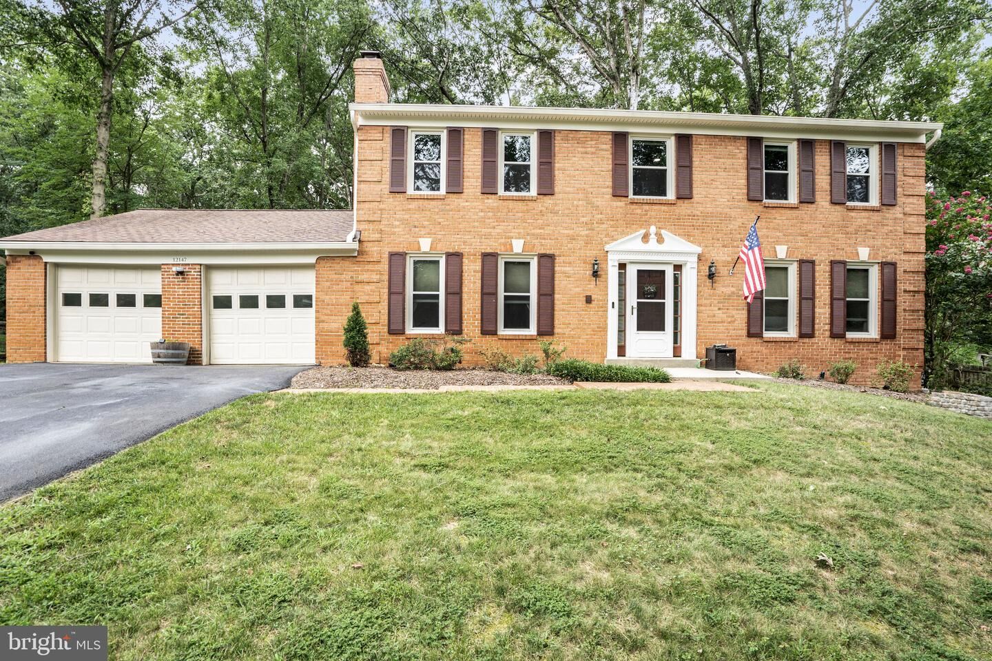 Property Photo: 12147 Holly Knoll Circle VA 22066