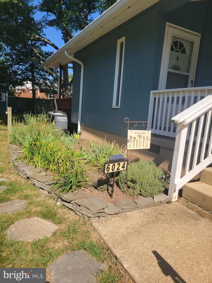 Property Photo:  6024 Frontier Drive  VA 22150 