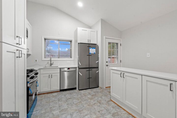 Property Photo:  6024 Frontier Drive  VA 22150 