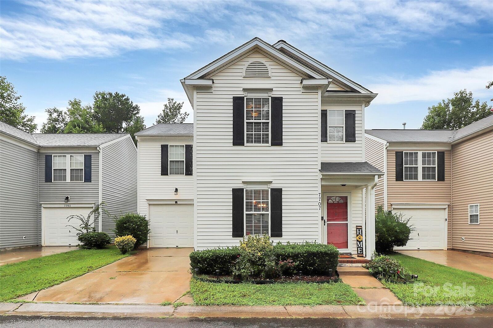 Property Photo: 7707 Brisbane Court NC 28215