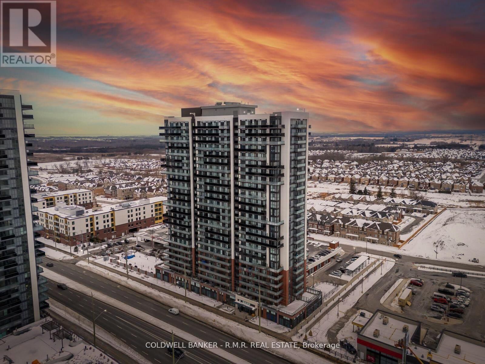 Photo de la propriété:  2550 Simcoe Street North 1704  ON L1L 0K7 
